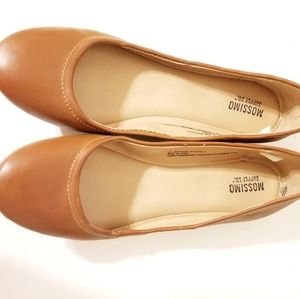 Mossimo camel flats